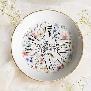 Personalized Flower Hand In Hand Ring Dish, Mother's Day Gift, Family Ring Holder, Birth Month Flower Dish, Mom Birthday Gift, Grandma Gift