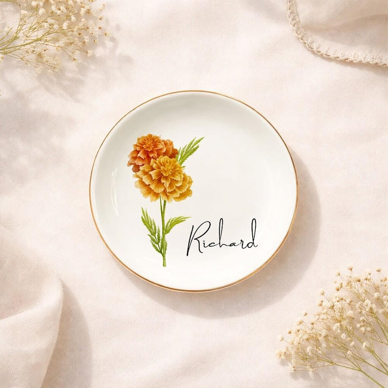 Personalised Birth Flower Trinket Dish, Personalized Birth Flower Ring Dish for Mom, Custom Birth Month Jewelry Dish, Mothers Day Gift
