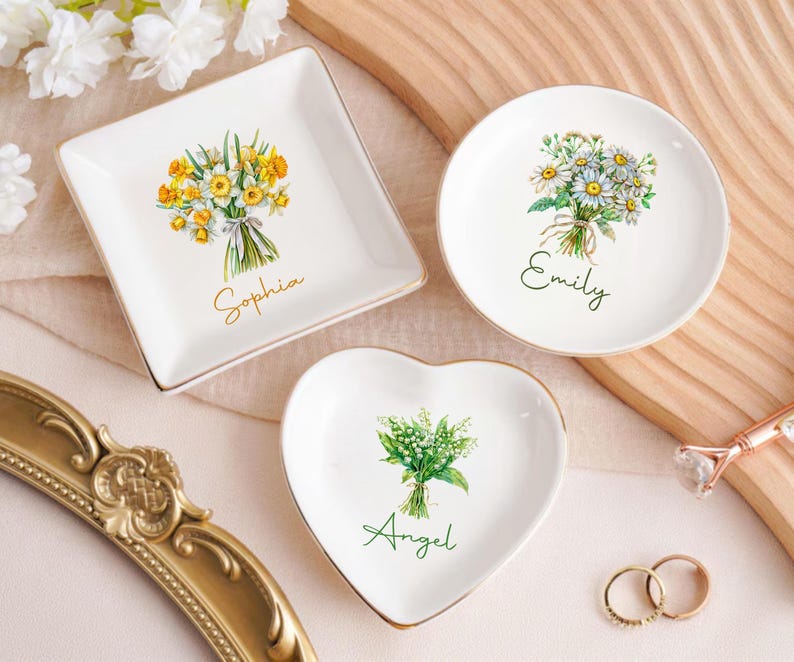 Personalized Jewelry Dish, Birth Month Flower Ring Dish, Bridesmaid Gifts, Birthday Jewelry Dish, Bridesmaid Proposal, Birthday Gift for Her