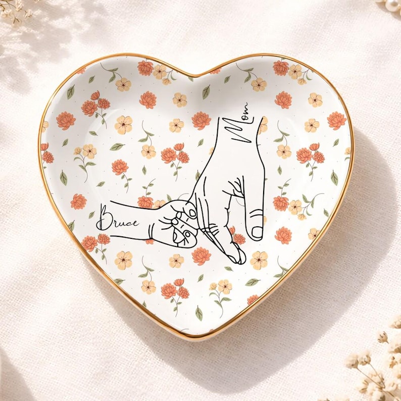 Personalized Floral Mama Jewelry Dish, Personalized Holding Mom's Hands, Mother's Day Nana Grandma, Birthday Jewelry Dish, Mother's Day Gift