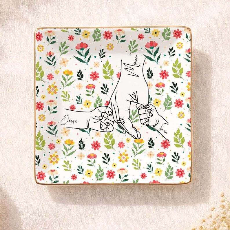 Personalized Floral Mama Jewelry Dish, Personalized Holding Mom's Hands, Mother's Day Nana Grandma, Birthday Jewelry Dish, Mother's Day Gift