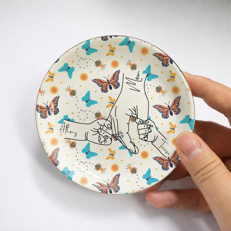 Personalized Floral Mama Jewelry Dish, Personalized Holding Mom's Hands, Mother's Day Nana Grandma, Birthday Jewelry Dish, Mother's Day Gift