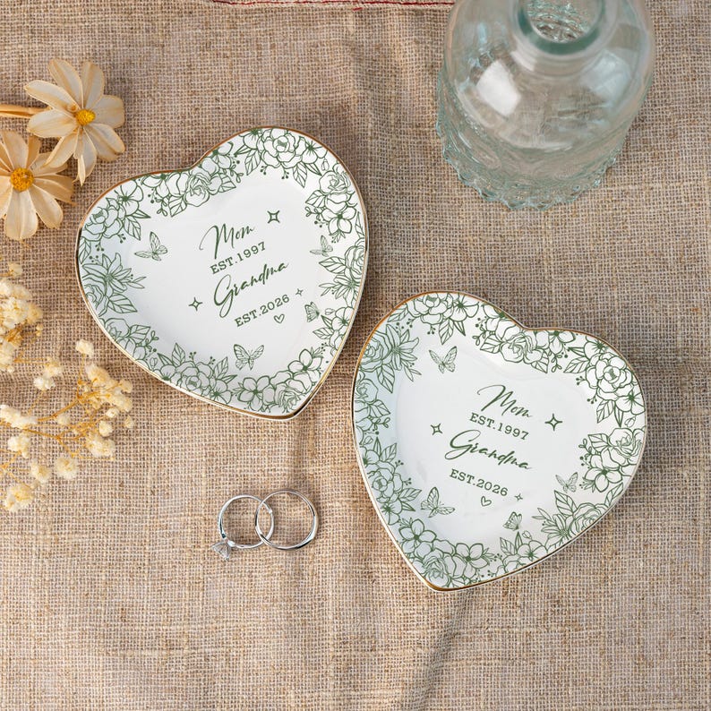 Custom Grandma to Be Ring Dish, First Time Grandma Jewelry Dish, Mothers Day Gift for Grandma, New Grandma Gifts,Grandma To Be Gifts