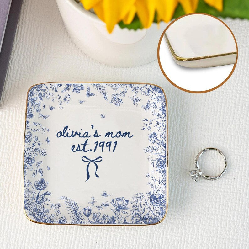 Personalized Mom Toile De Jouy Jewelry Tray, Grandma Ceramic Trinket Tray, Thank You Mom, Mothers Day Ring Dish Gift, Mom Gift from Daughter