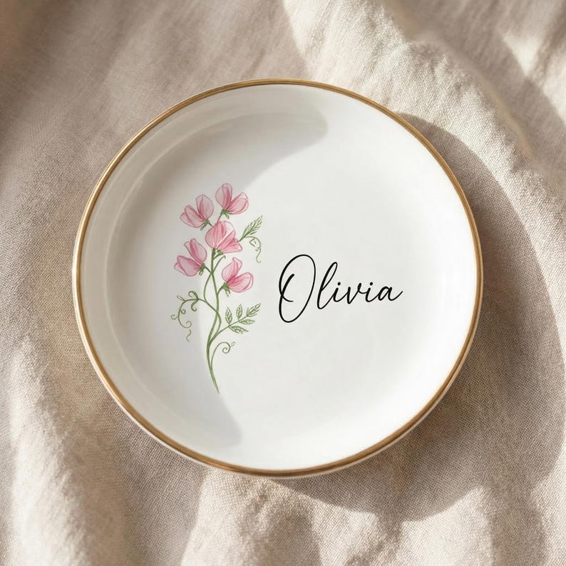 Mother's Day Gift, Personalized Ceramic Trinket Dish, Birth Flower Jewelry Tray for Mom, Custom Name Gift, Gold Rim Tray, Birthday Present