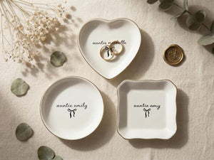 Personalized Aunt Name Ring Dish, Custom Auntie Jewelry Dish, Pregnancy Announcement Auntie Gift, Gift from Niece