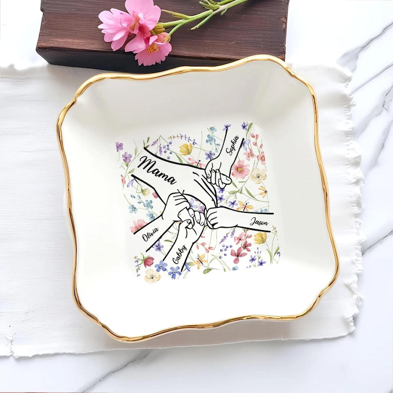 Personalized Flower Hand In Hand Ring Dish, Mother's Day Gift, Family Ring Holder, Birth Month Flower Dish, Mom Birthday Gift, Grandma Gift