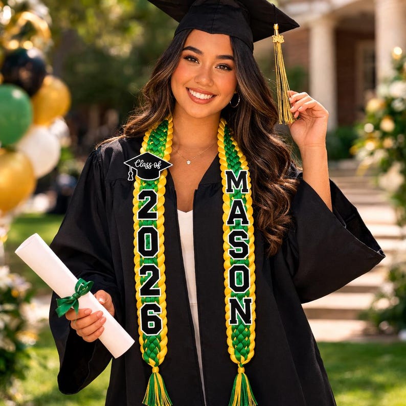 Custom 2026 Graduation Lei with Name & Grad Cap, Personalized Ribbon Lei for Senior Night, Unique Handmade Graduation Gift for Class of 2026