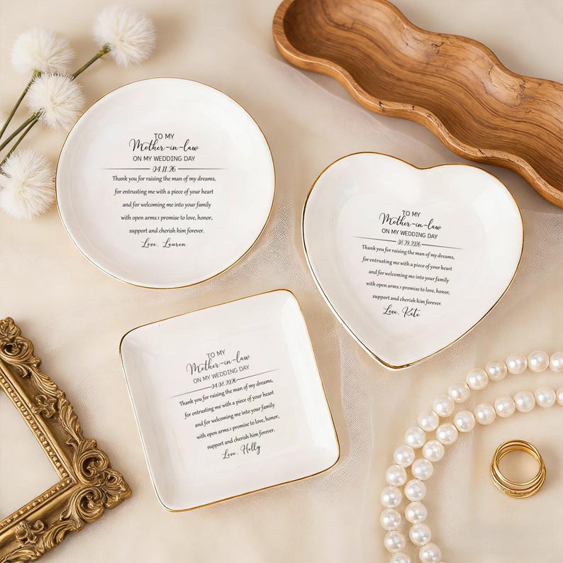 Personalized Mother-in-Law Gift for Mother of the Groom Wedding Ring Dish, Ceramic Trinket Tray, Mom Gift from Bride, Custom Ring Dish