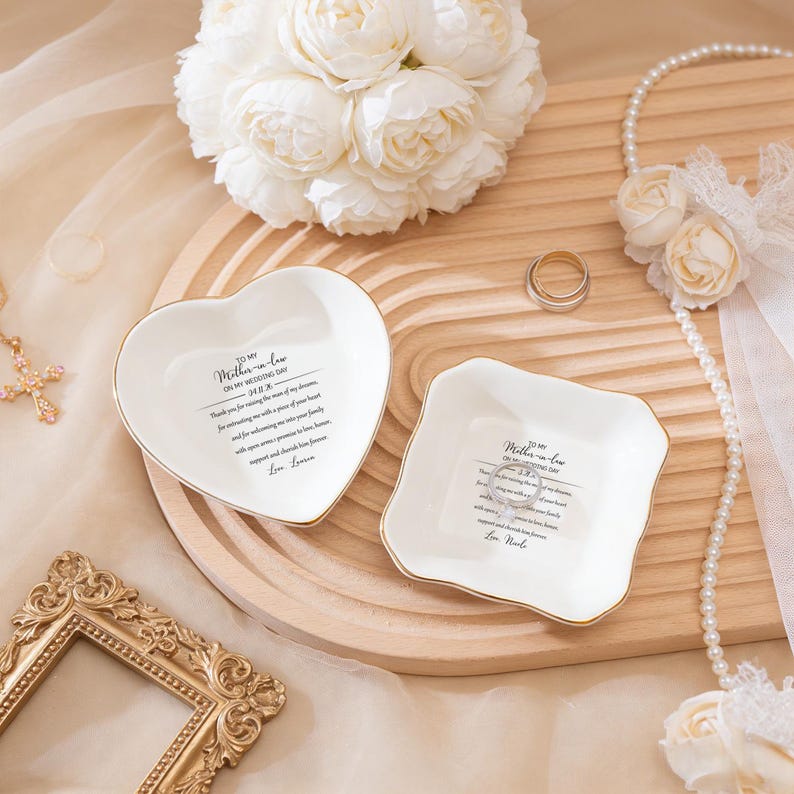 Personalized Mother-in-Law Gift for Mother of the Groom Wedding Ring Dish, Ceramic Trinket Tray, Mom Gift from Bride, Custom Ring Dish