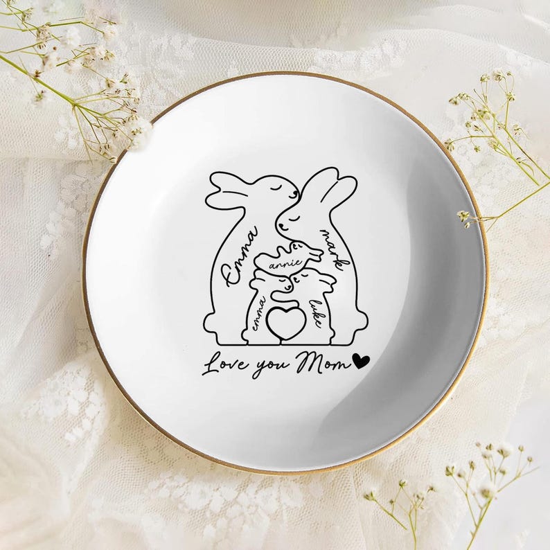 Personalized Bunny Family Jewelry Dish, Custom Ring Dish for Mom, Grandma Trinket Tray with Grandkids Names, Mother's Day Gift, Nana Gift