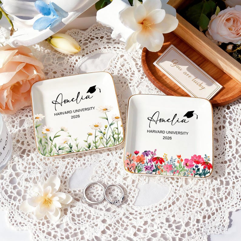 Personalized Wildflower Graduation Ring Dish, Class of 2026 Jewelry Tray with Name, Daughter Grad Gift for Her, Custom Graduation Keepsake