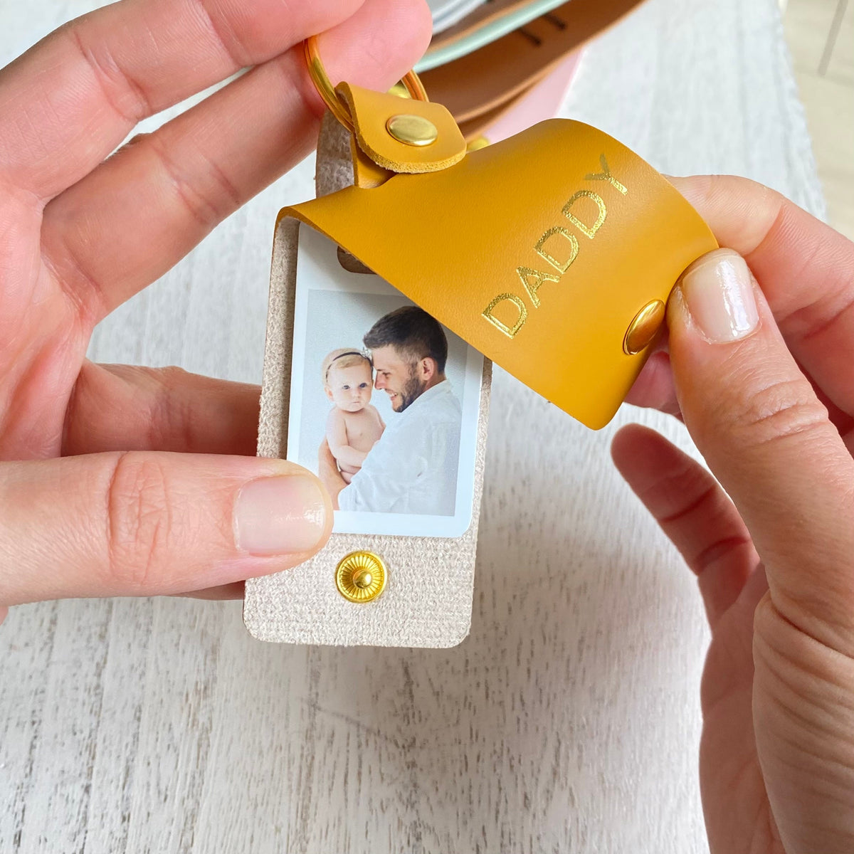 Personalised Mummy Photo Keyring, Vegan Leather Photo Keychain, Mother's Day gift for her, Birthday Christmas gift for mum mummy