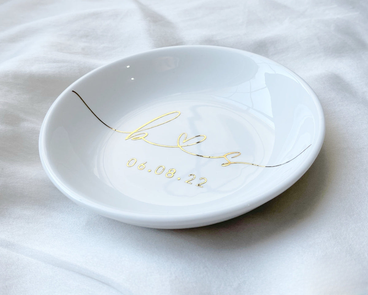 Personalized Engagement Ring Dish, Initials Heart Date Ring Dish, Gift For Bride and Groom, Wedding Gift, Bridal Shower, Anniversary Gift