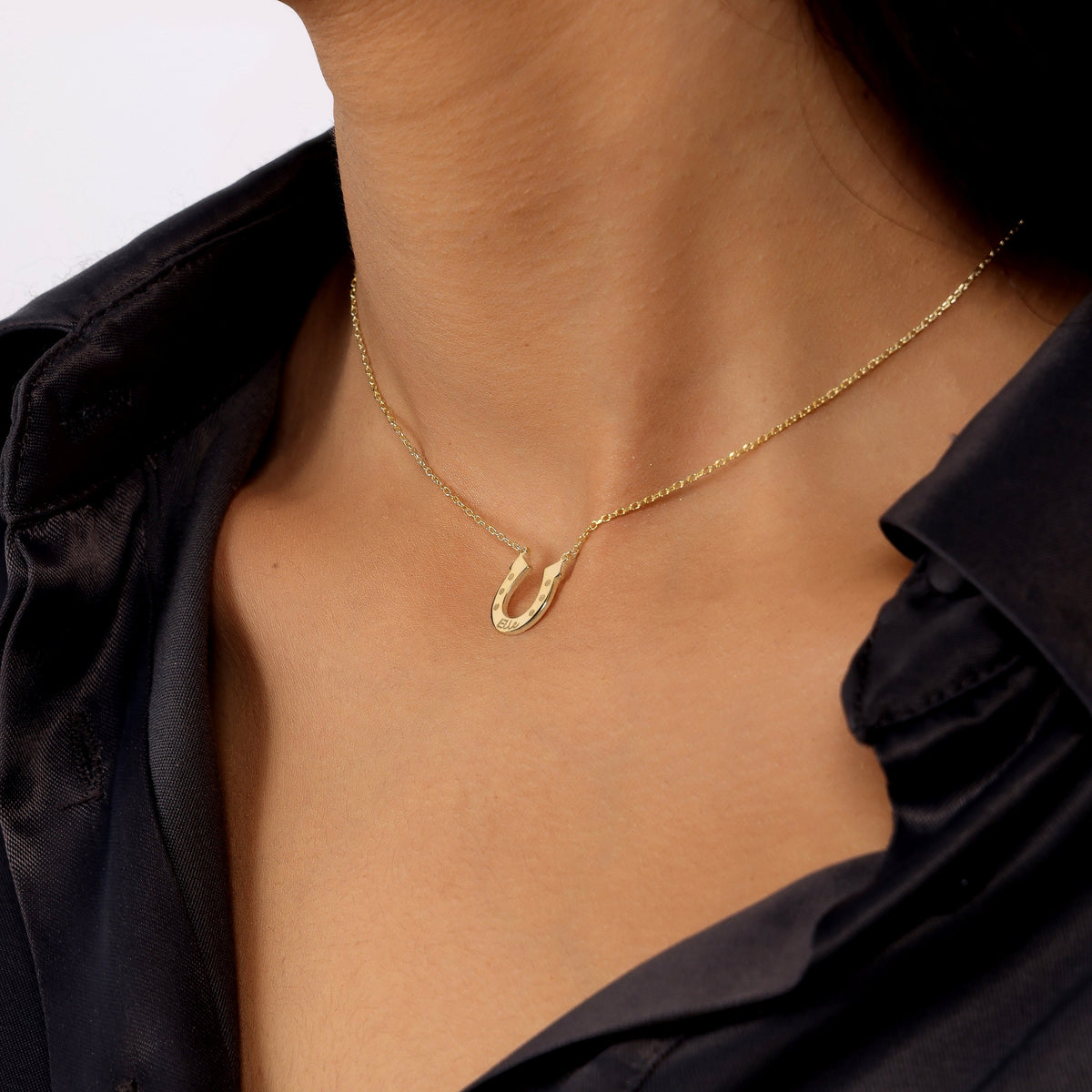 Personalized Horseshoe Necklace,Dainty Horseshoe Name Necklace,Horseshoe Necklace,Lucky Horseshoe Necklace,Christmas Gift