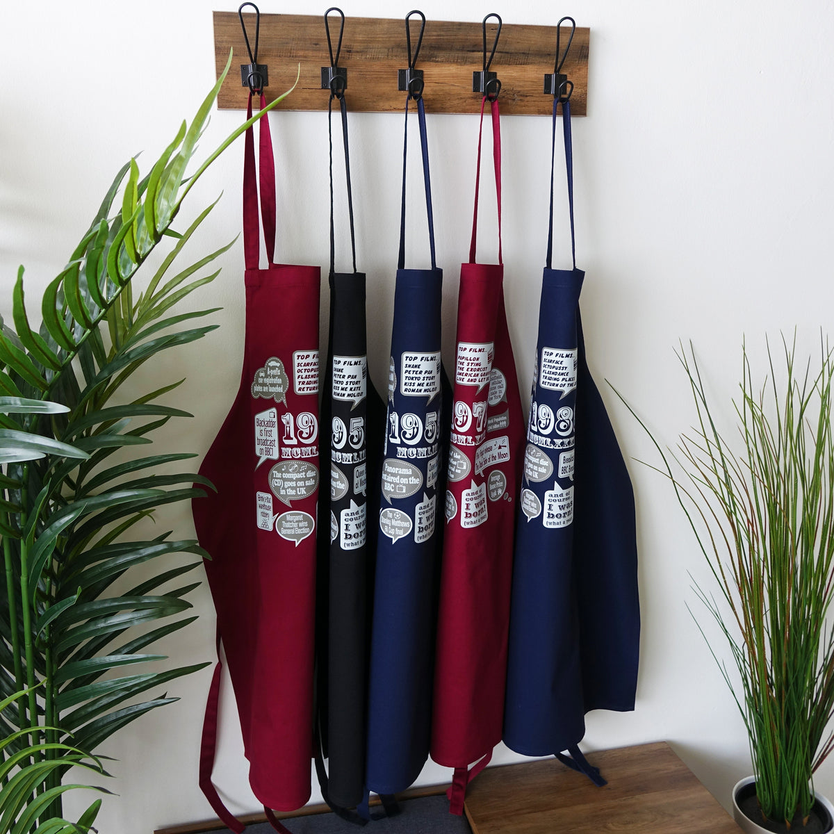 Events Of 1975 - 50th Birthday Gift | Present | Idea Apron for men him dad husband friend brother