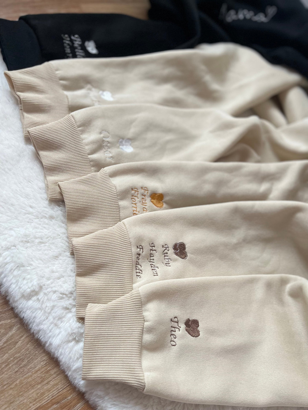 Mama Hoodie, Mothers Day Gift, Custom Mom Sweater, Personalised sweatshirt, Mom Gift, Mummy Sweater