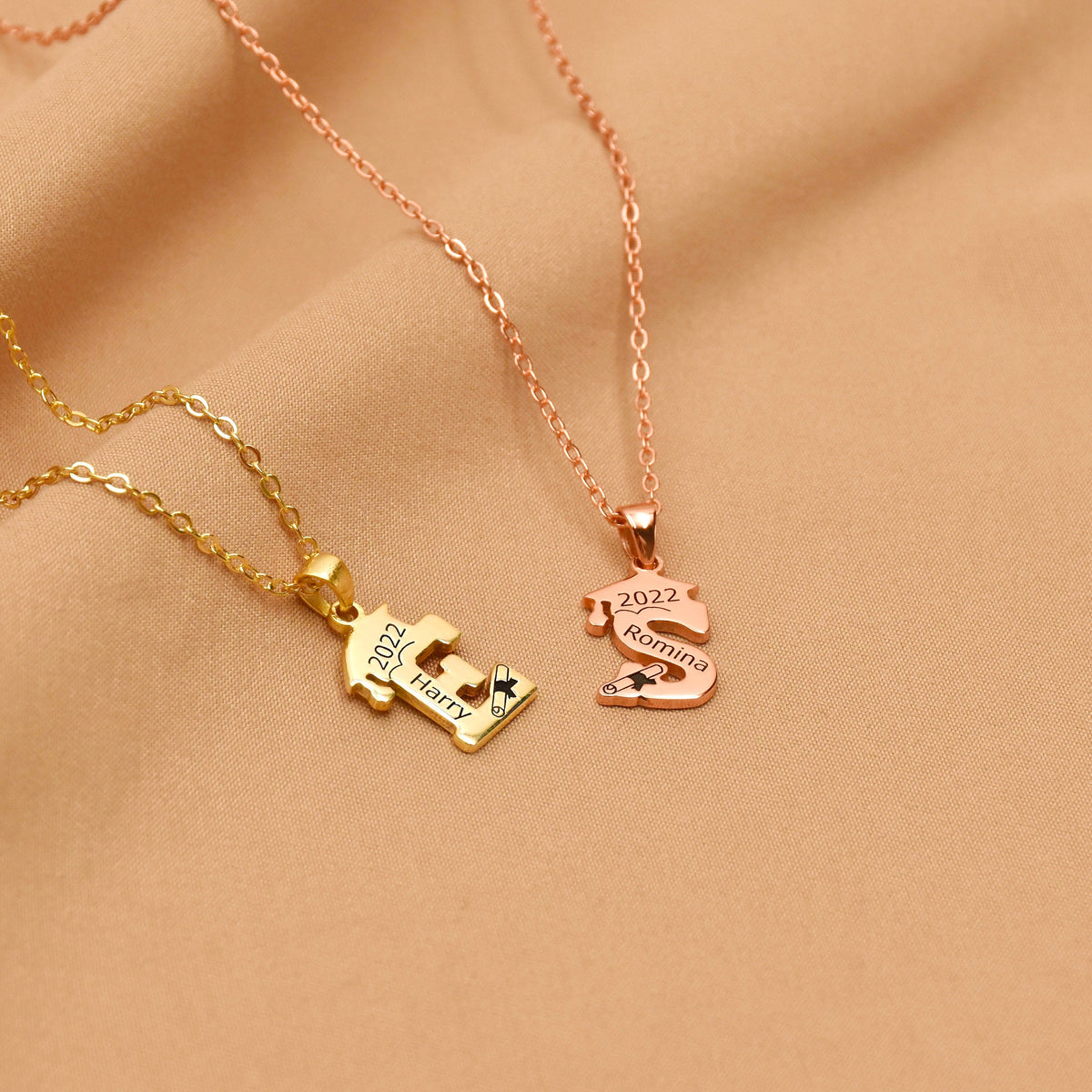 Personalized Graduation Name Necklace, 2025 Bachelor Cap Necklace, Name Necklace, 2025 Class College Necklace, Graduation Gift, Gift for Her