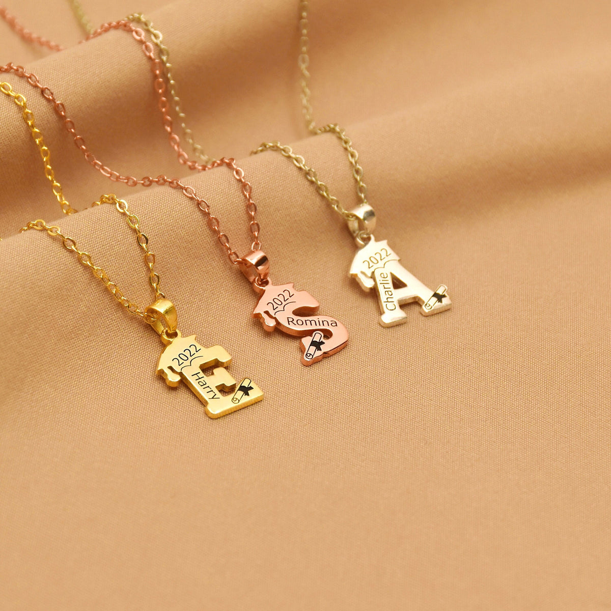 Personalized Graduation Name Necklace, 2025 Bachelor Cap Necklace, Name Necklace, 2025 Class College Necklace, Graduation Gift, Gift for Her