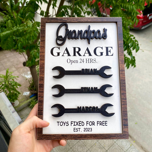 Personalized Grandpa's Garage with Kids Name Wooden Sign, Custom Garage Signs, Papa's Garage Wood Plaque, Workshop Sign, Father's Day Gift