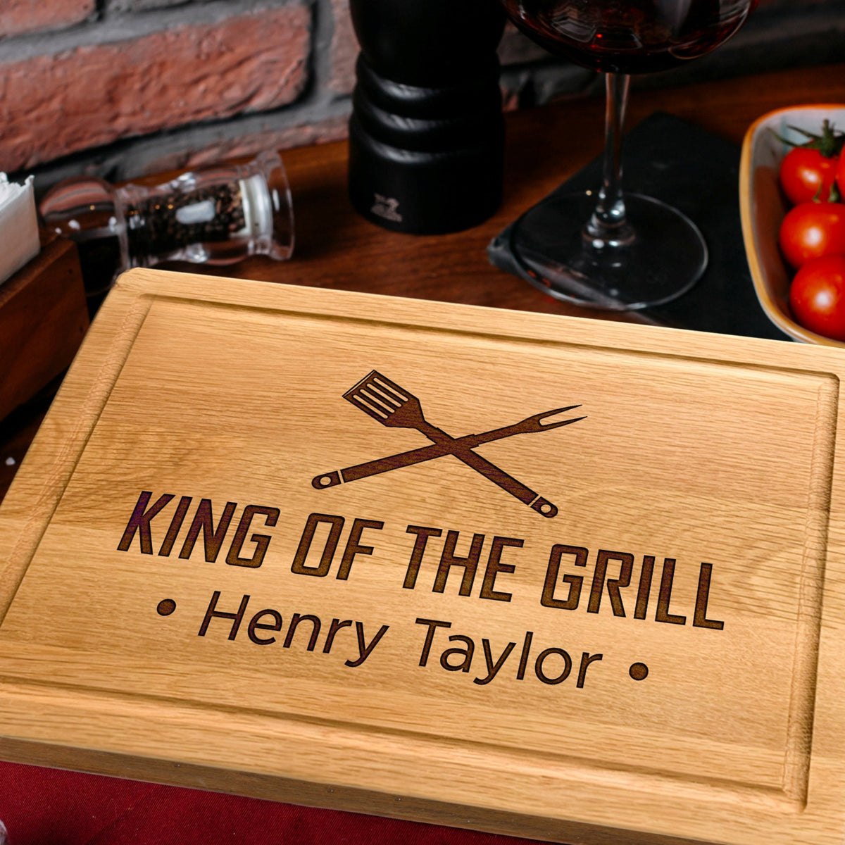 King of the Grill Cutting Board for Dad Griller, Personalized Father's Day Gift for Him, BBQ Gift for Men's Birthday, Grilling Gift for Men