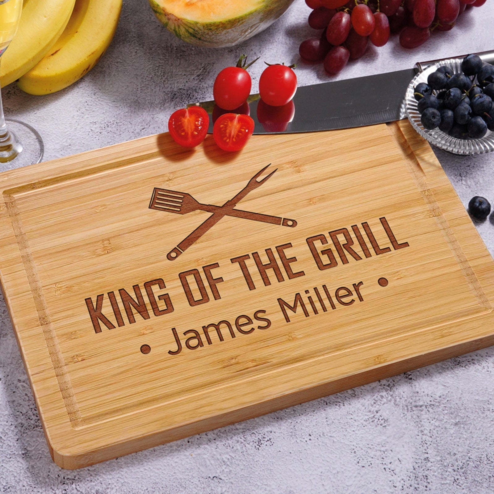 King of the Grill Cutting Board for Dad Griller, Personalized Father's Day Gift for Him, BBQ Gift for Men's Birthday, Grilling Gift for Men