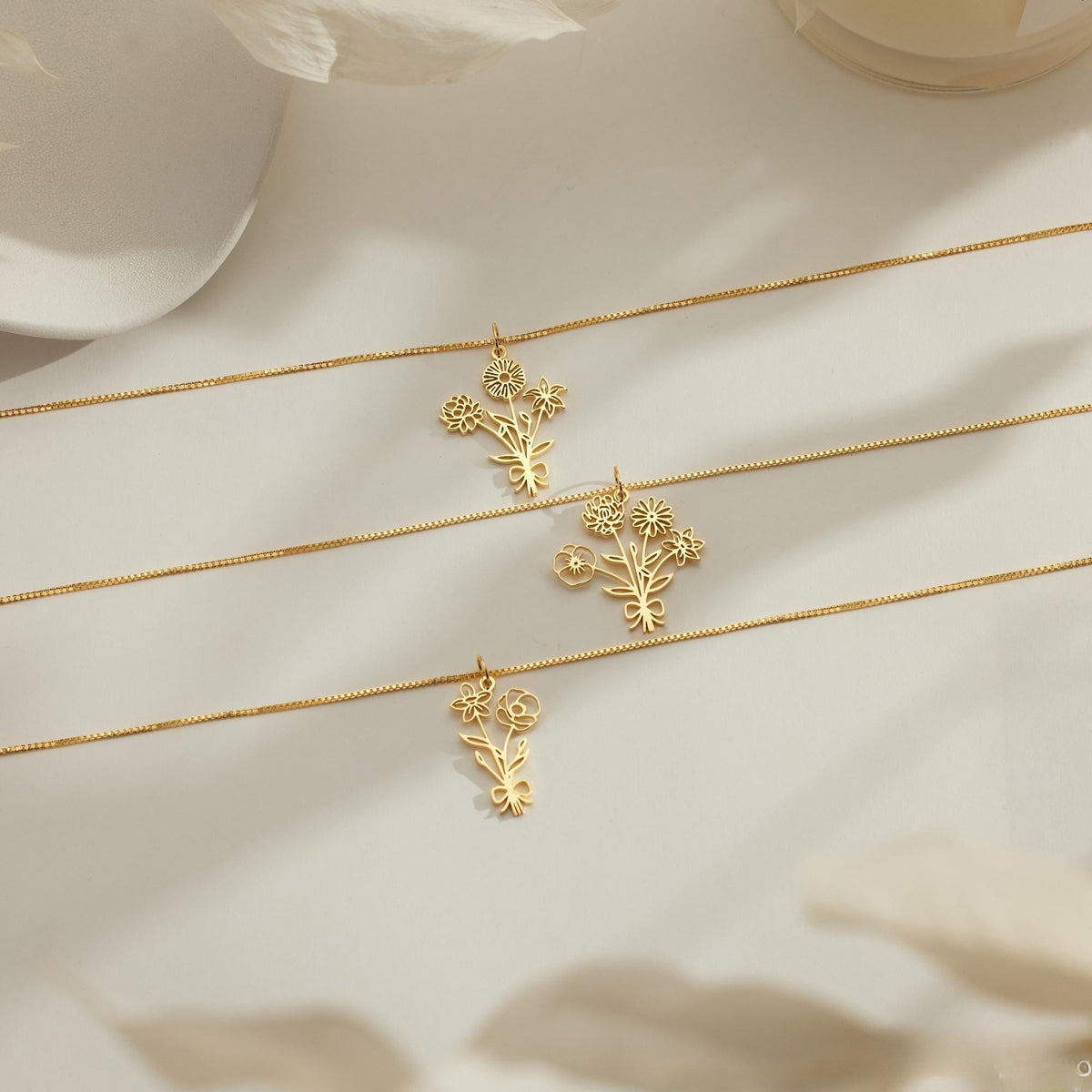 Custom Multiple Birthflower Necklace, Floral Bouquet Necklace, Family Member Necklace for Mom, Birthday Gift for Her, Mother's Day Gift