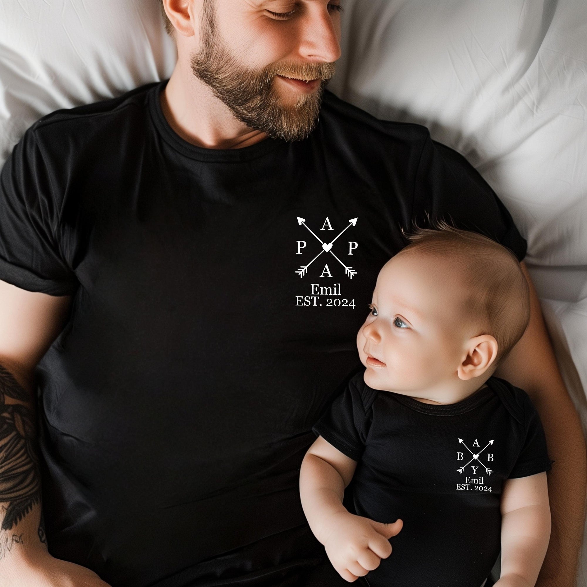 Daddy and me outfit. Matching personalized dad t-shirt and baby bodysuit. Gift for Father's Day. Dad child matching set. Family outfit.