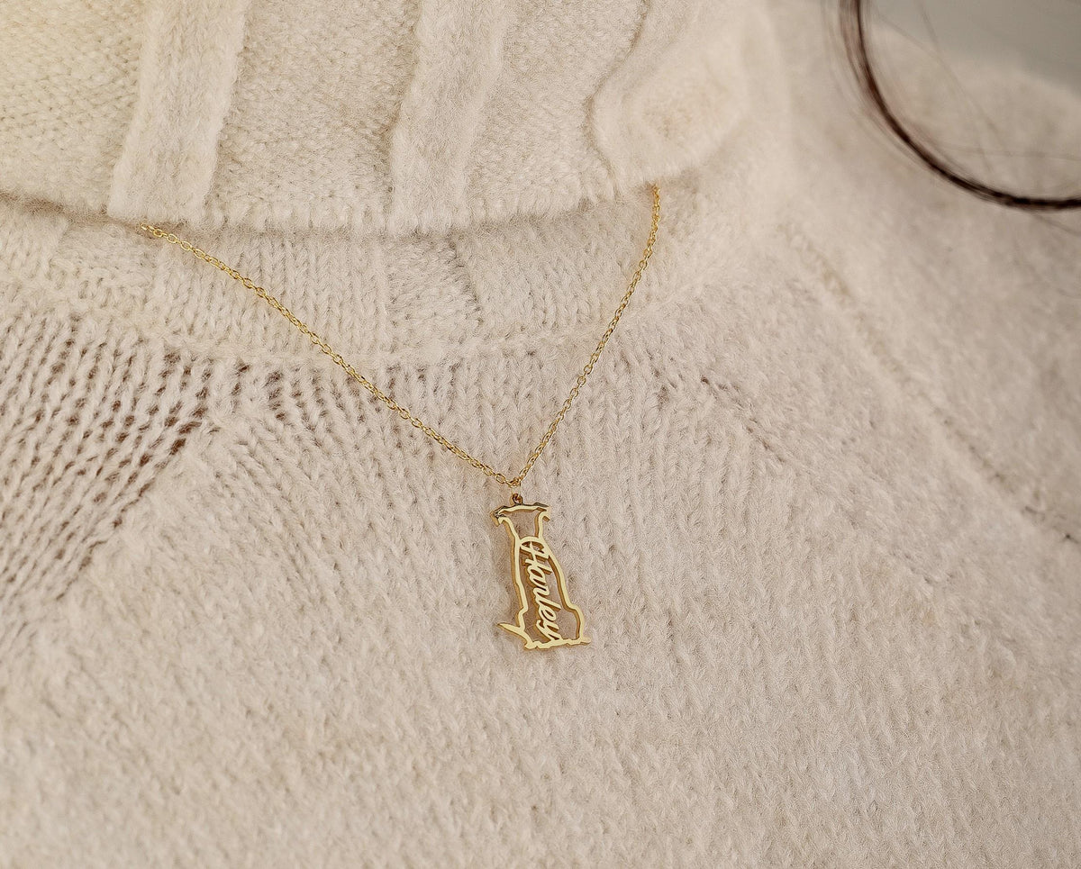 Personalized Dog Name Necklace, Dog Name Necklace, Personalized Dog Memorial Gift, Dog Silhouette Necklace, Custom Dog Letter Jewelry