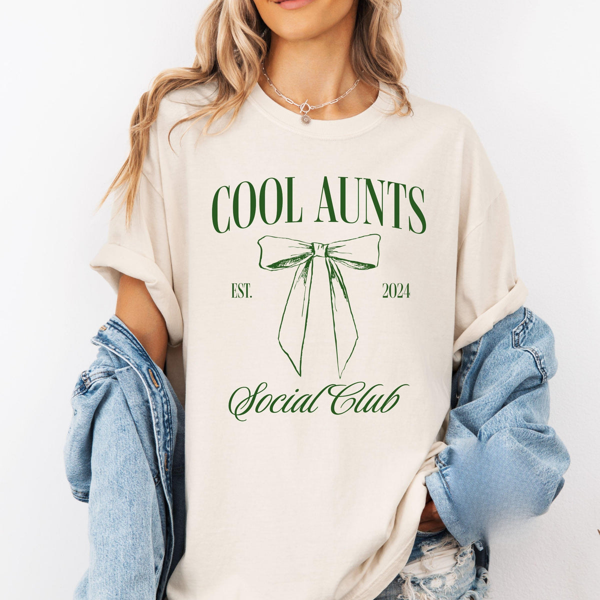 Custom Auntie Tshirt Comfort Colors, Auntie Shirt, New Aunt Gift, Coquette Aunt Shirt, Sister Gift, Pregnancy Announcement, Retro Aunt Shirt