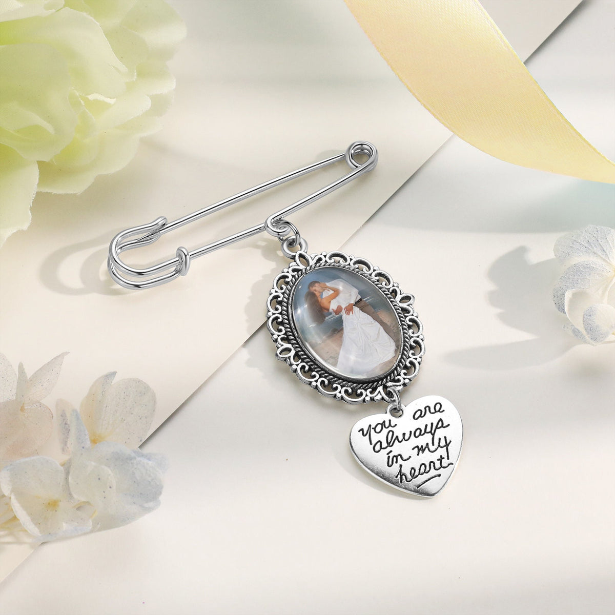 Custom Bridal Bouquet Charm,Flower Bouquet Photo Charm,Wedding Memorial Keepsake,Memory Remembrance Pin,Wedding Memorial Gifts