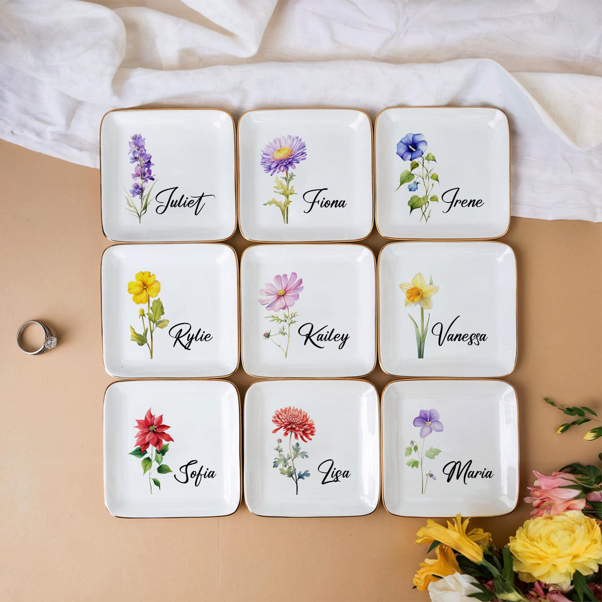 Custom Birth Flower Trinket Dish, Flower Ring Dish, Jewelry Dish Gift for Friend, Wedding Bridesmaid Gift, Birthflower Gift, Custom Birthday