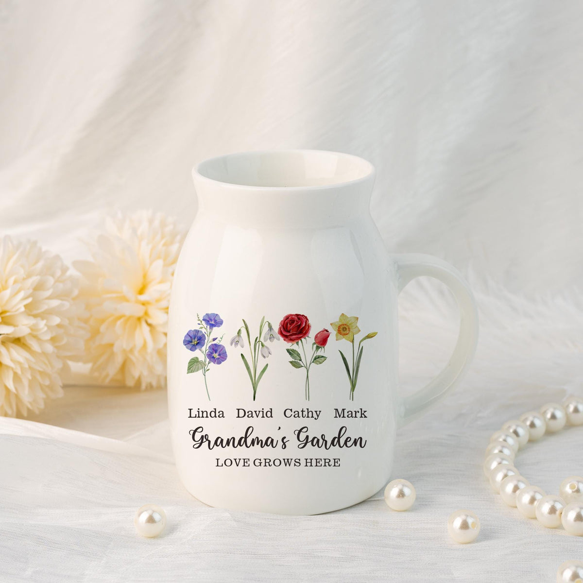 Grandma's Garden Vase, Flower Vase with Family Birth Flower, Personalised Mini Flower Vase for Mama Nana, Mother's Day Gift from Grandkids