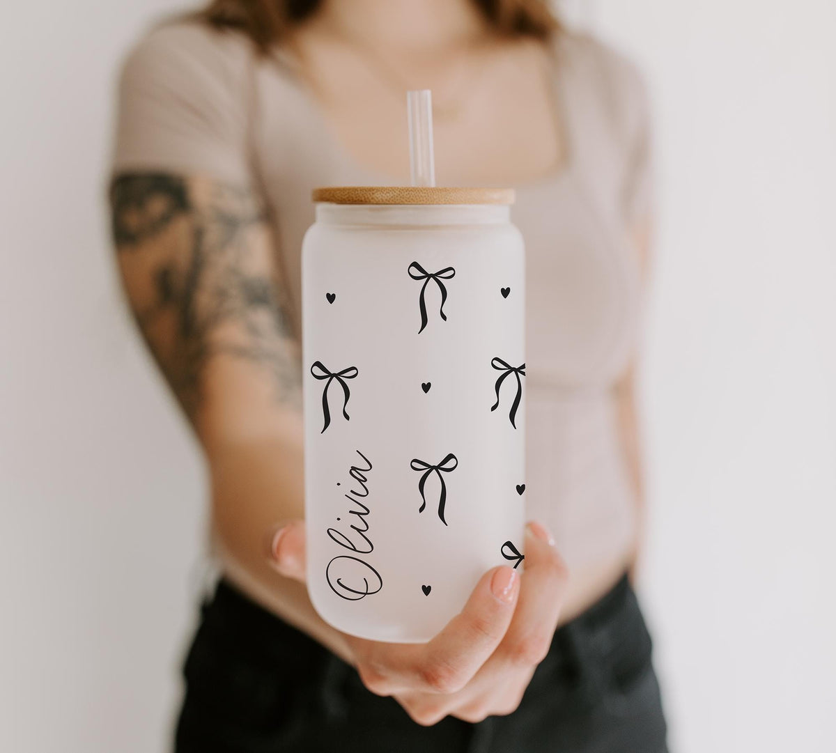 Personalized Iced Coffee Cup Floral Retro, Custom Can Glass with Lid and Straw, Bridesmaid Gift, Bachelorette Glass Cup, Bridesmaid Proposal