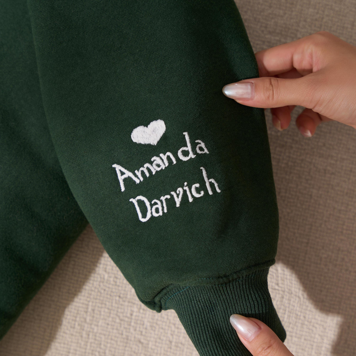 Personalized Hand-Embroidery Birth Month Flower Sweatshirt, Personalize Mom Gift, Mothers Day Gift, Custom Flowers Mom Shirt,Floral Mom Gift