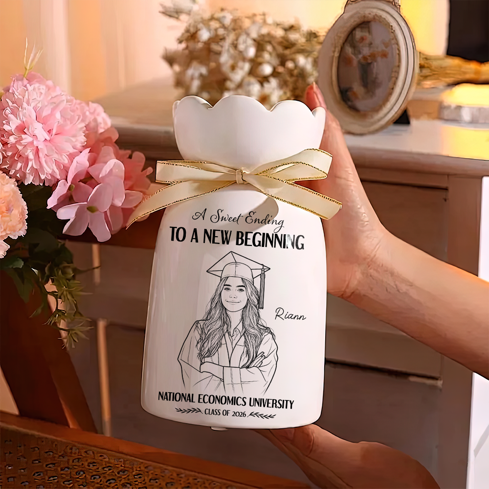 Class Of 2026 Pencil Sketch Personalized Flower Vase