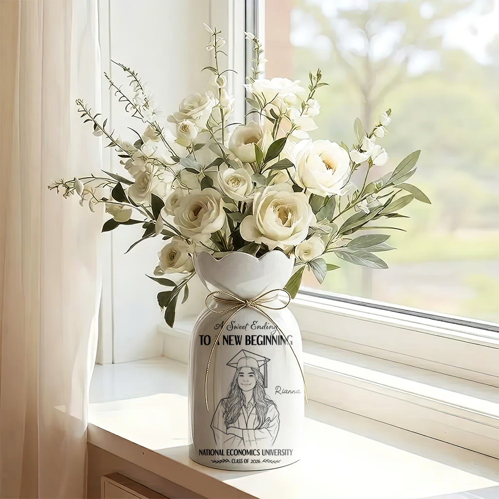 Class Of 2026 Pencil Sketch Personalized Flower Vase