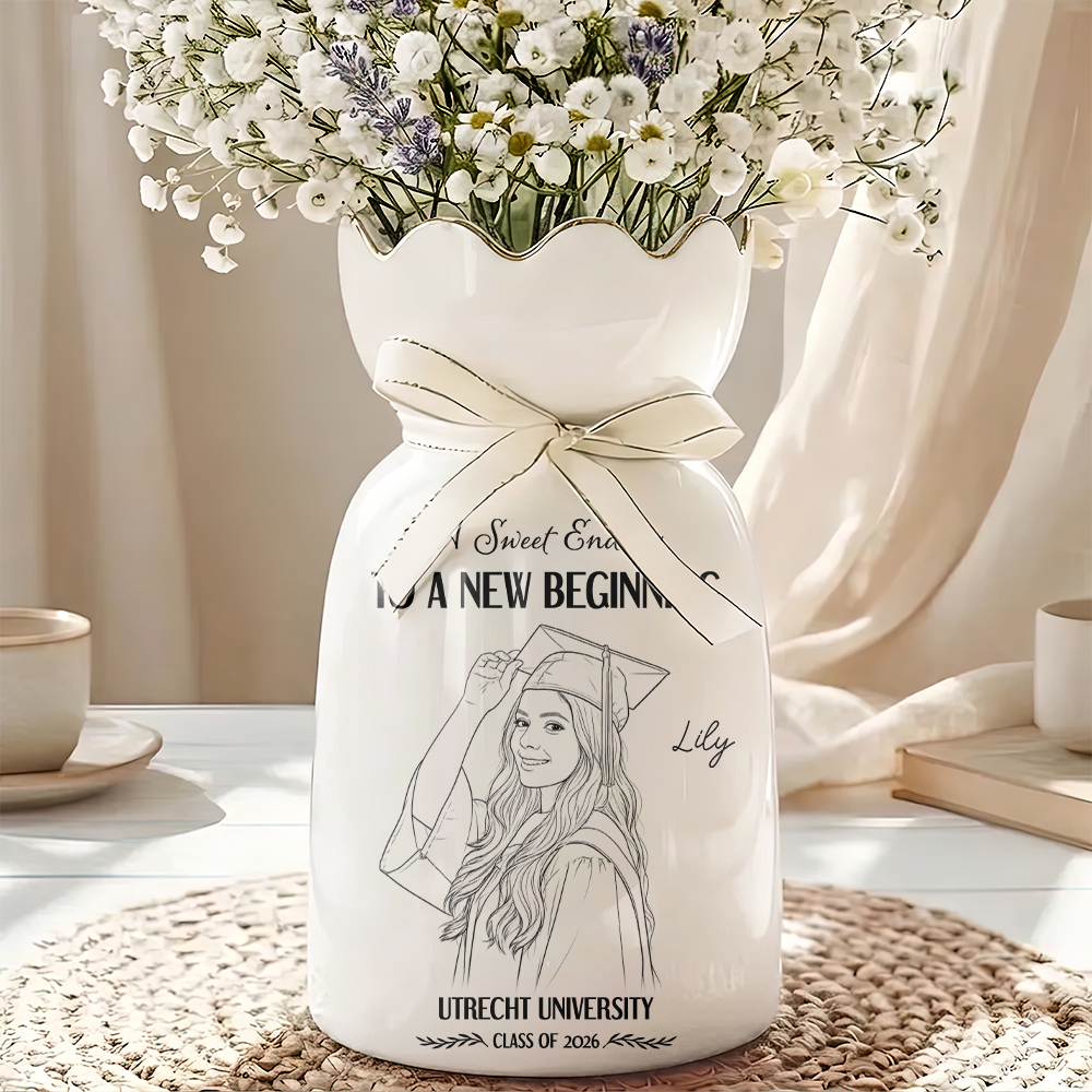 Class Of 2026 Pencil Sketch Personalized Flower Vase