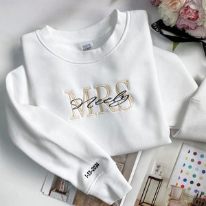 Original Personalized Embroidered Wifey Hubby Sweatshirt, Custom Last Name Bridal Crewneck, Engagement Gift For Couple Matching Hoodie