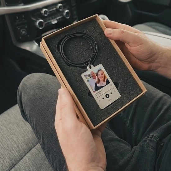 Personalised Music Photo Ornament Hanging Car Polaroid Image Driving Test Pass Gift Idea First Car Charm Mirror Hanging Gift cdf9bf5b-fc76-4646-a053-0a4d1227b999-PSL1755246440149366-converted.mp4