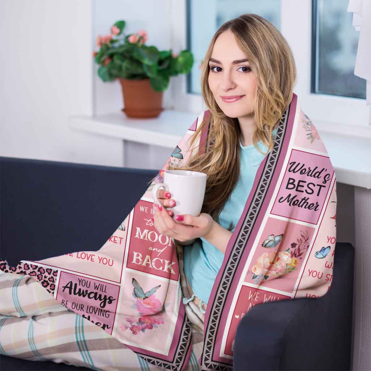 The Piece That Holds Us Together - Personalized Blanket - Mother's Day, Loving, Birthday Gift For Mother, Mom, Mommy 2_0a164d0a-985a-45ba-9cf7-7415d4c58612.jpg?v=1677665001