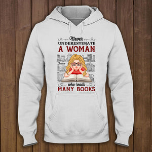 Book Apparel, Never Underestimate A Woman Who Reads Many Books